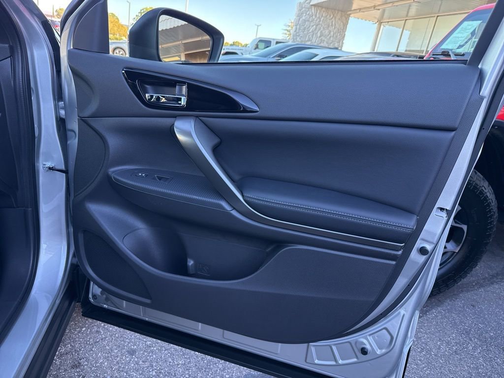 New 2026 Mitsubishi Eclipse Cross Black Edition image 32