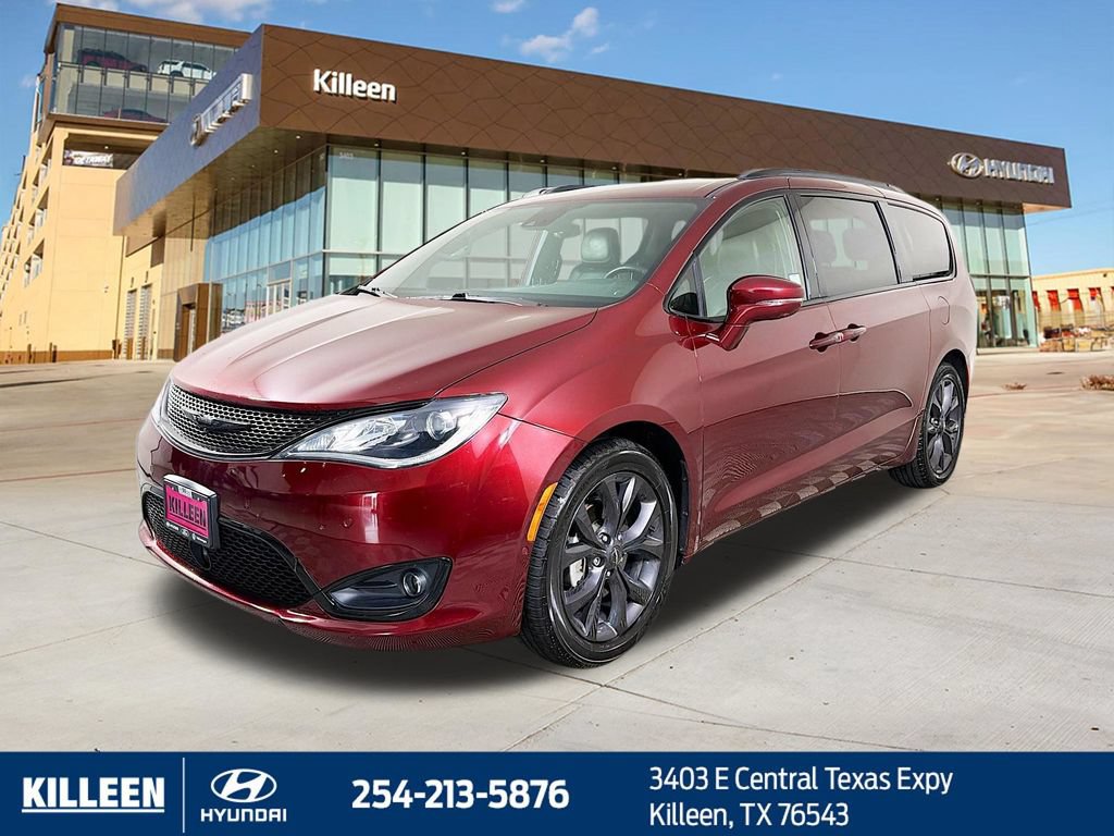 Used 2019 Chrysler Pacifica Limited w/ Advanced Safetytec Group FWD image 1