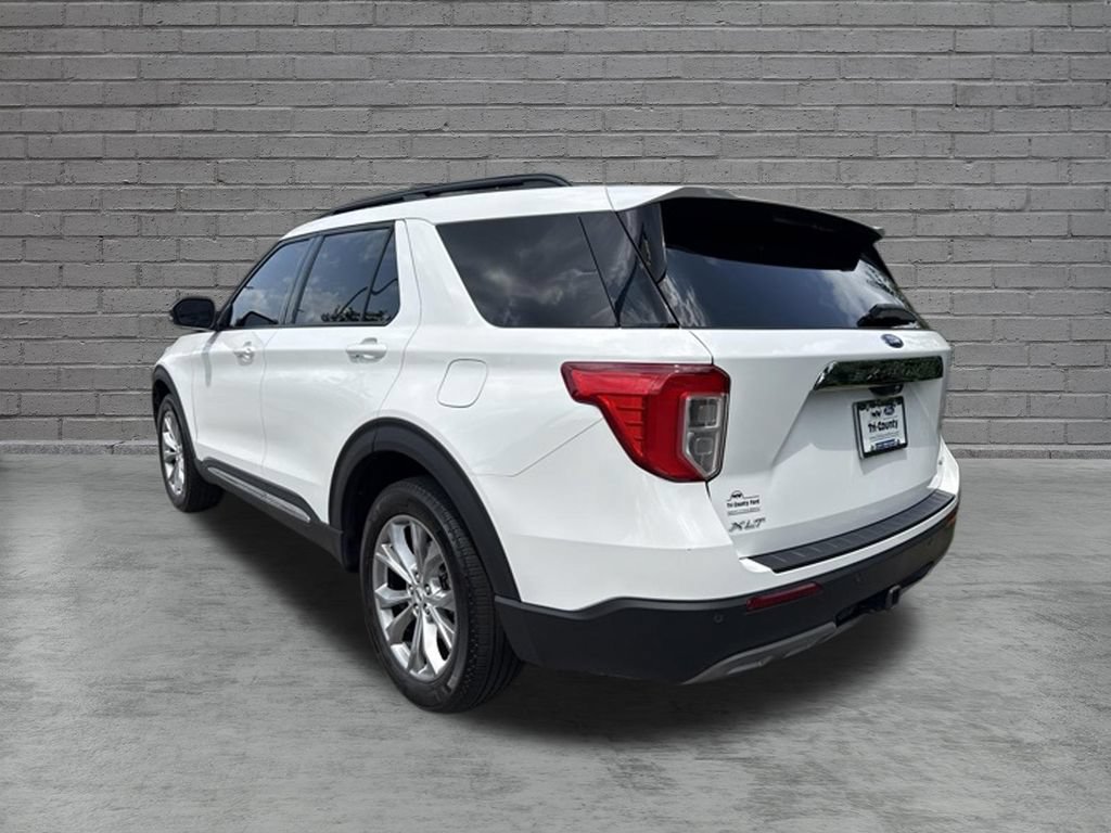 Used 2023 Ford Explorer XLT w/ Equipment Group 202A AWD/4WD image 5