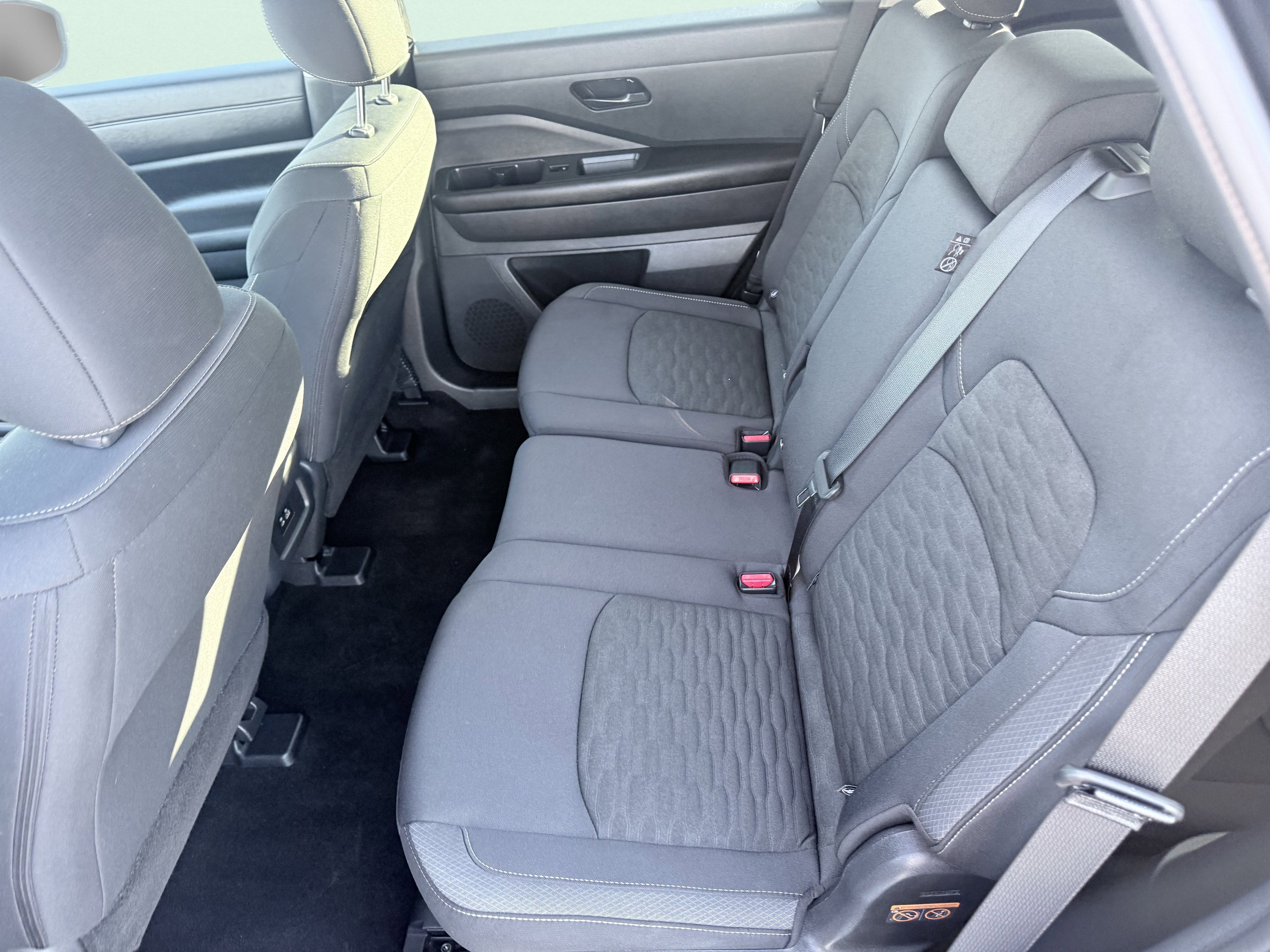 Used 2025 Nissan Pathfinder S AWD/4WD image 29