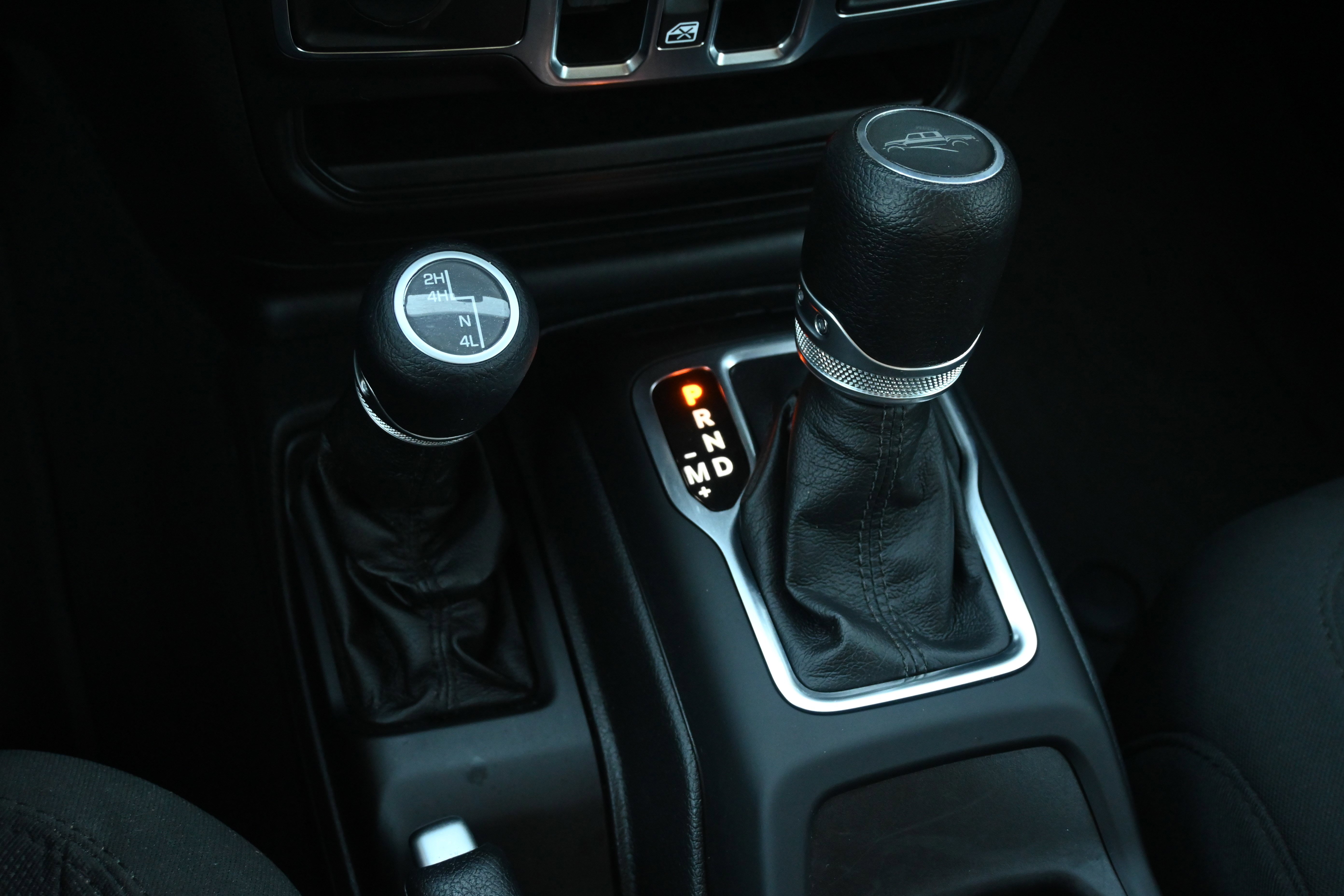 Used 2022 Jeep Gladiator Sport image 19