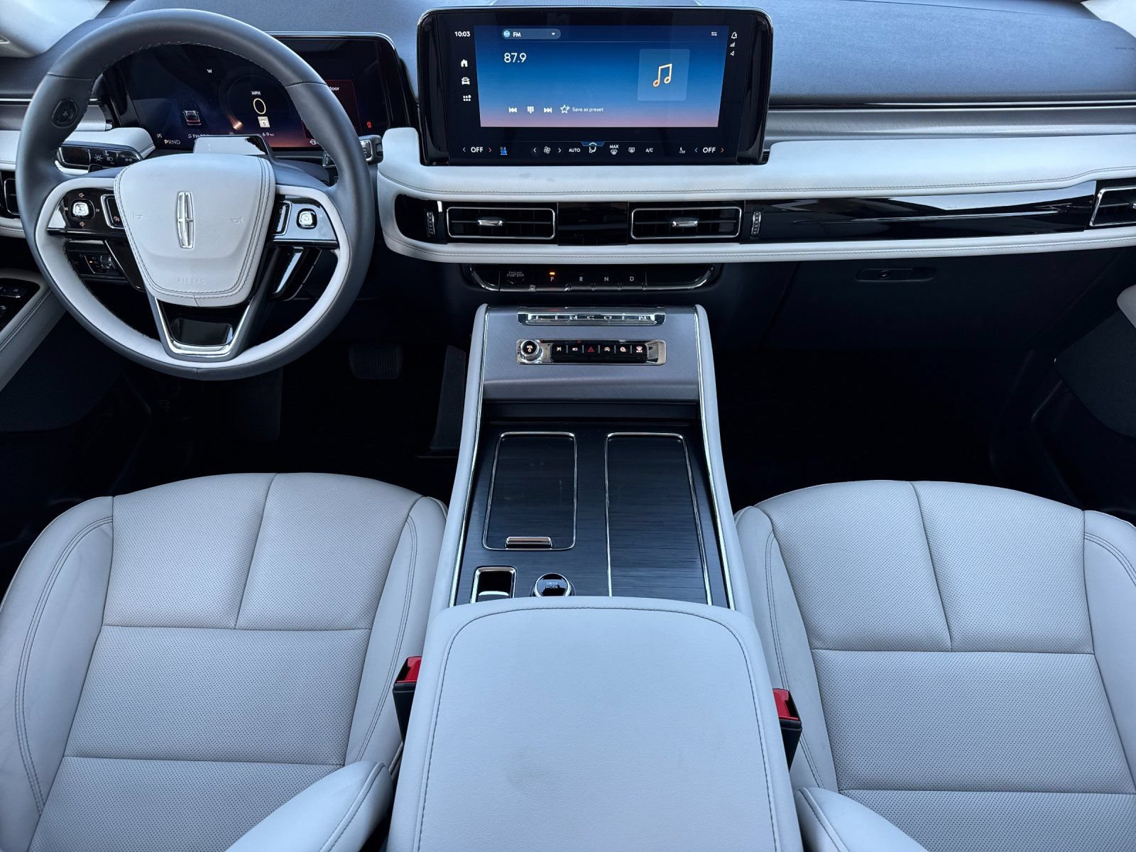New 2026 Lincoln Aviator 2WD image 12