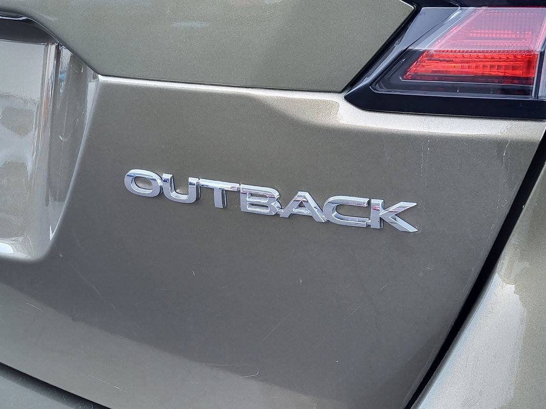 Used 2024 Subaru Outback Premium AWD/4WD image 23