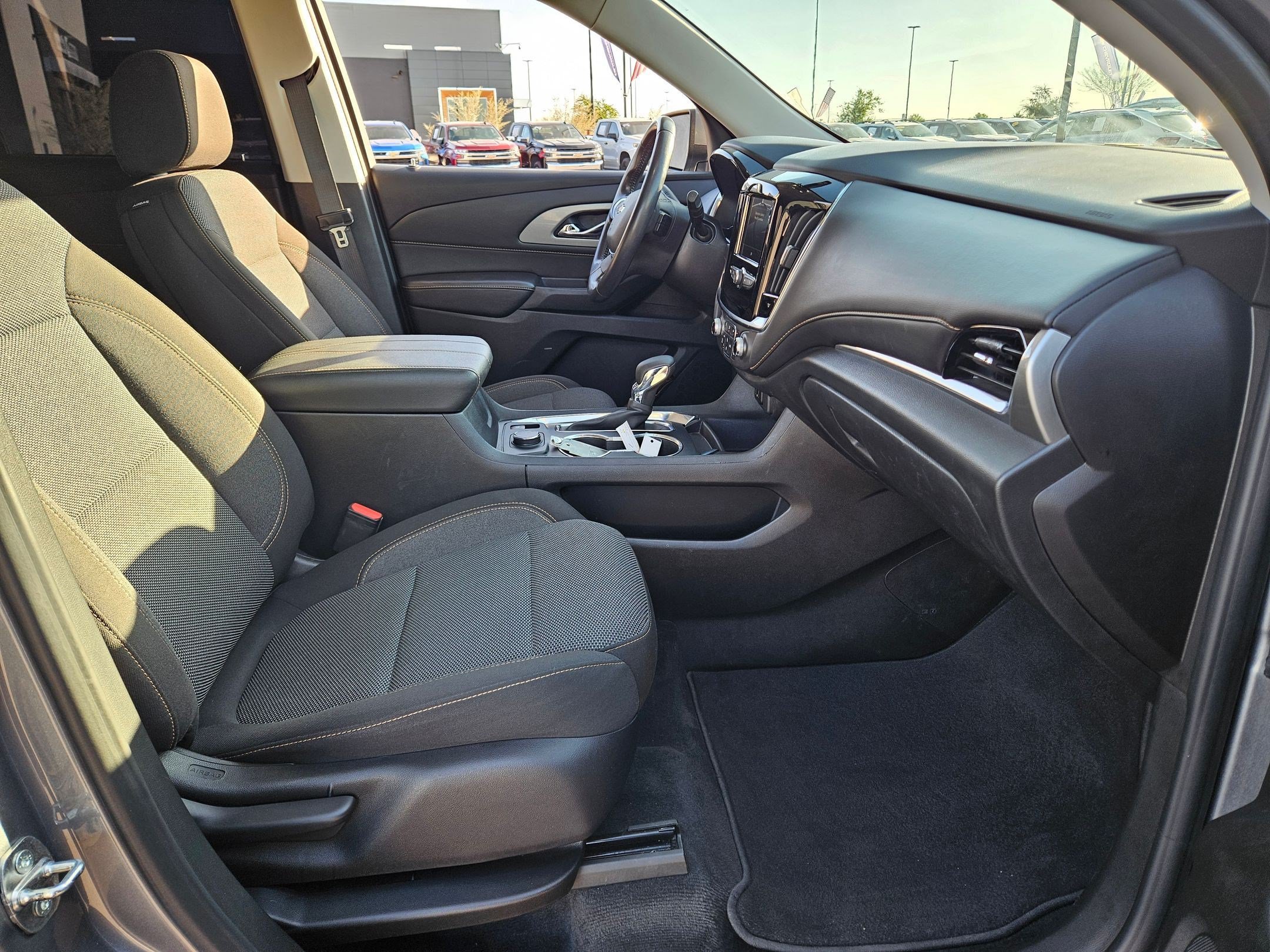 Certified 2021 Chevrolet Traverse LT FWD image 27