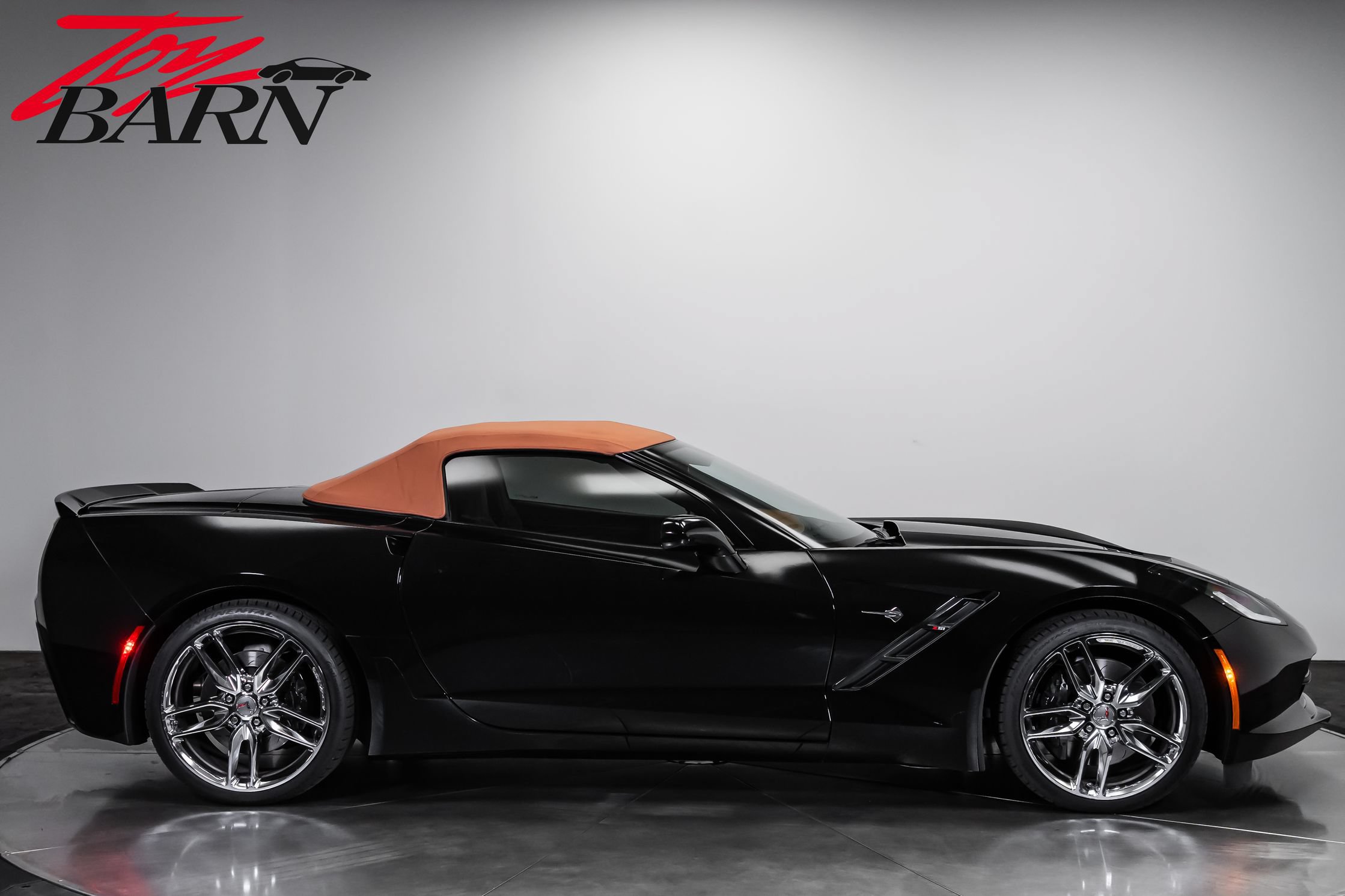 Used 2014 Chevrolet Corvette Stingray Convertible w/ 2LT Preferred Equipment Group RWD image 14