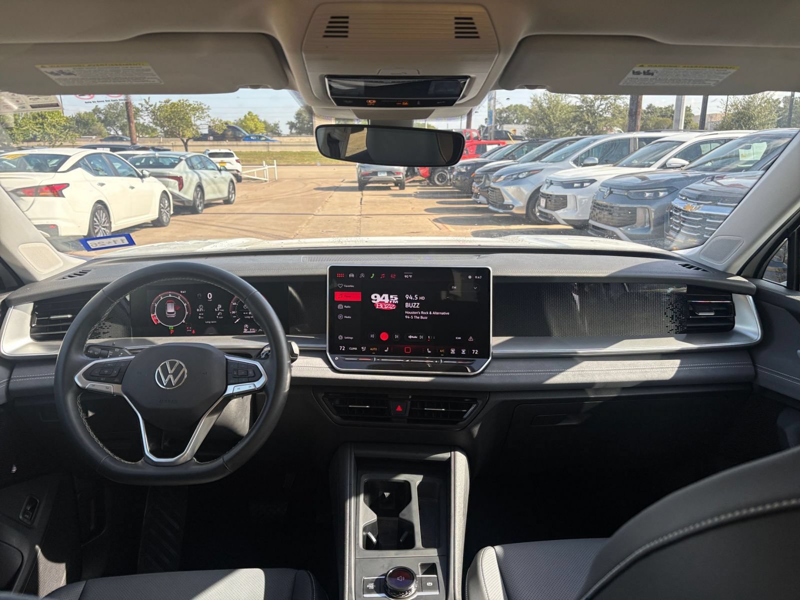 Used 2026 Volkswagen Tiguan SE AWD/4WD image 33