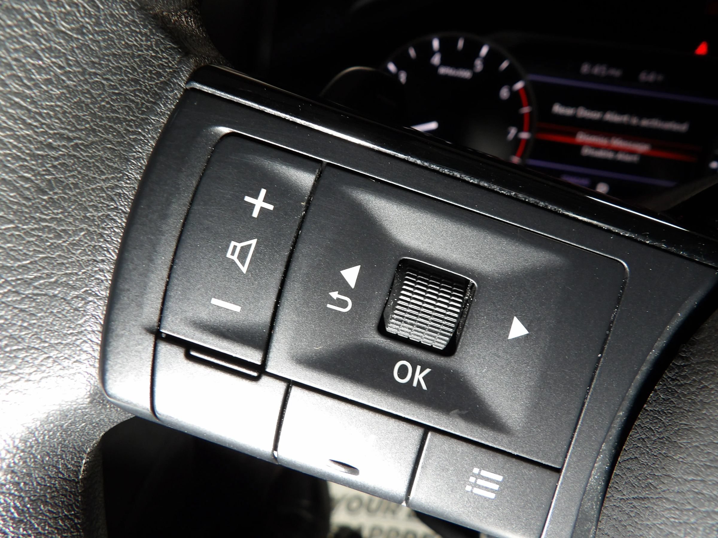 Used 2021 Nissan Rogue SV FWD image 17
