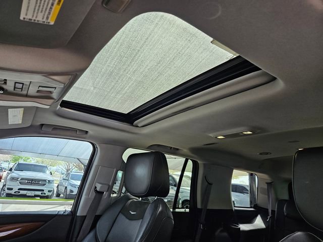 Used 2016 Cadillac Escalade Luxury image 8