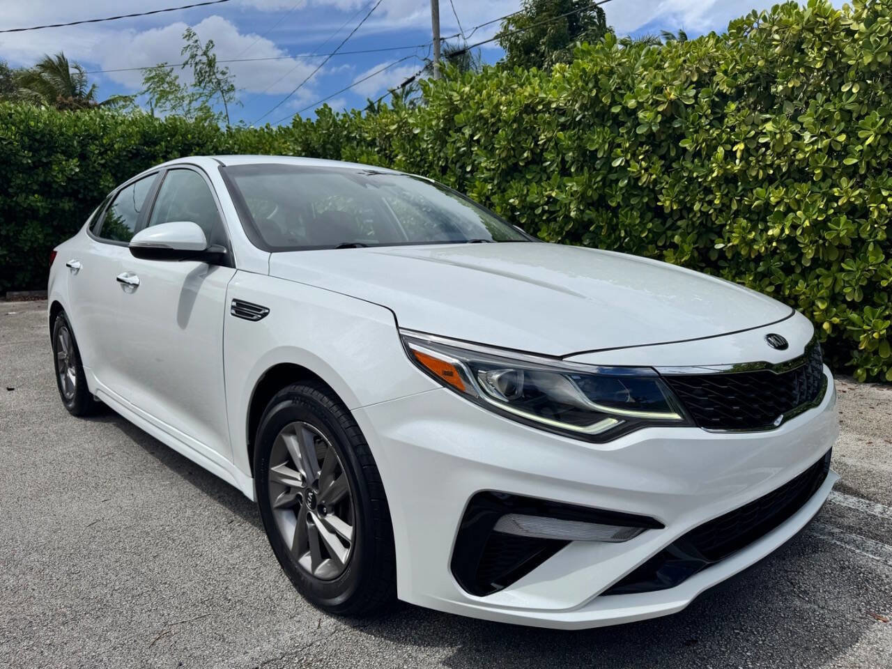 Used 2020 Kia Optima LX FWD image 2