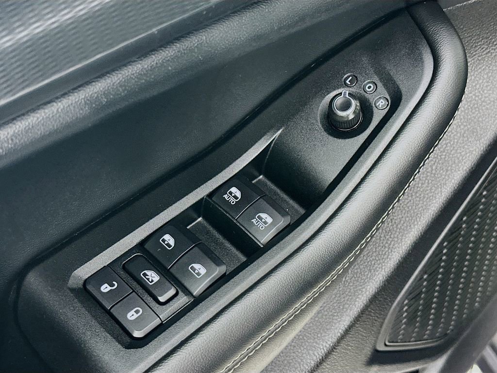 Certified 2024 Jeep Grand Cherokee Altitude image 27