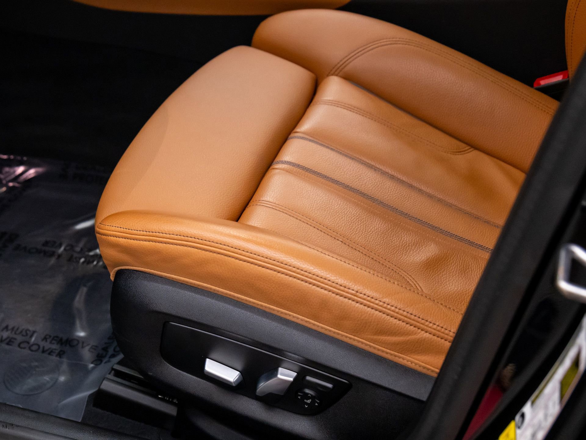 Used 2023 BMW 540i xDrive w/ Executive Package image 15