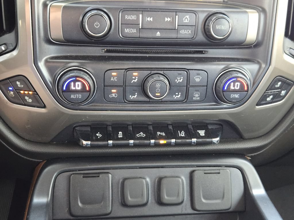 Used 2018 Chevrolet Silverado 2500 High Country w/ Duramax Plus Package AWD/4WD image 20
