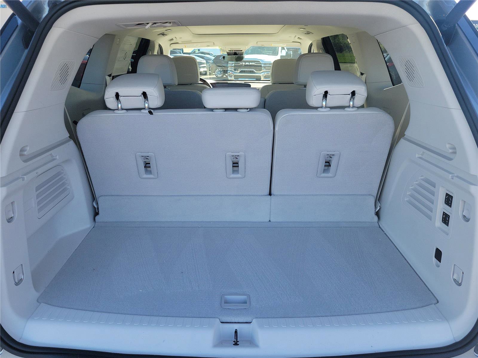 New 2026 Buick Enclave Avenir w/ Super Cruise Package image 9