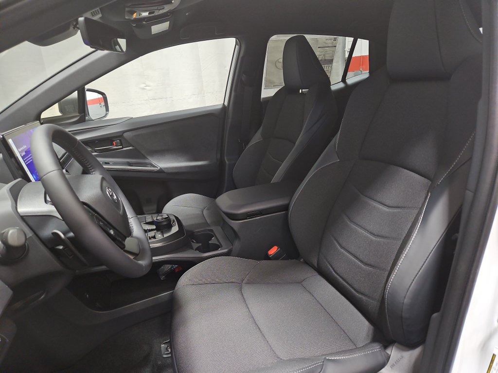 New 2026 Toyota C-HR w/ Cold Weather Package AWD/4WD image 26