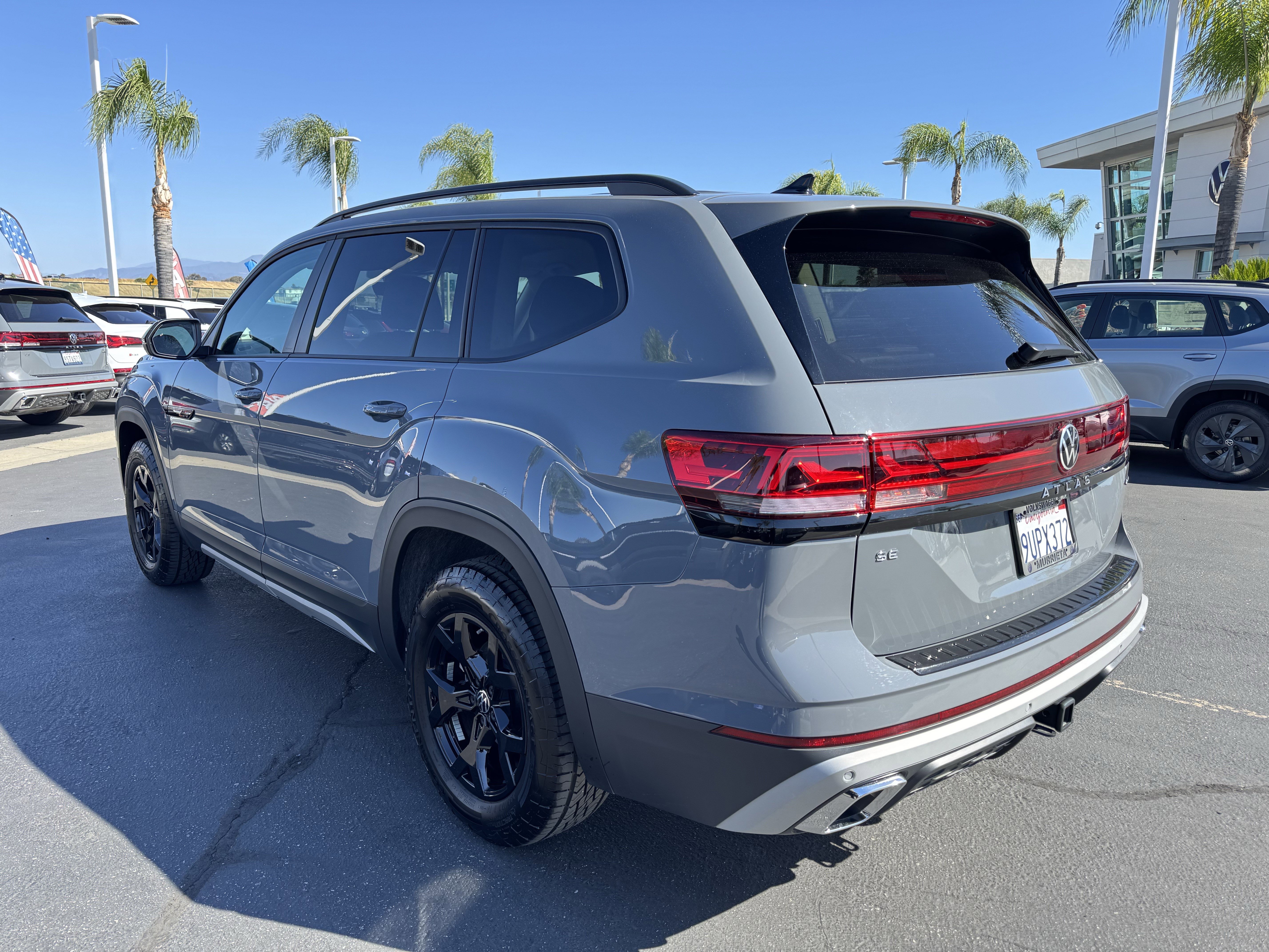 Used 2026 Volkswagen Atlas Peak Edition image 8