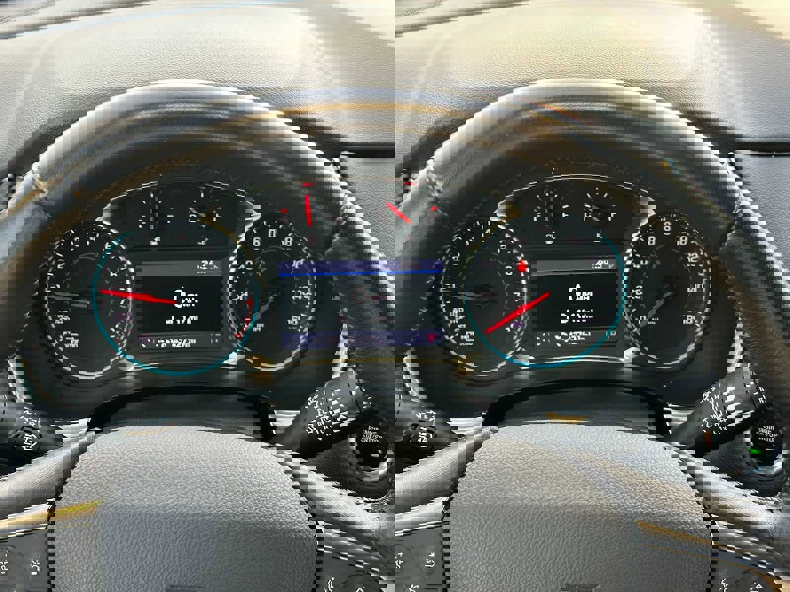 Used 2022 Chevrolet Traverse LT image 25