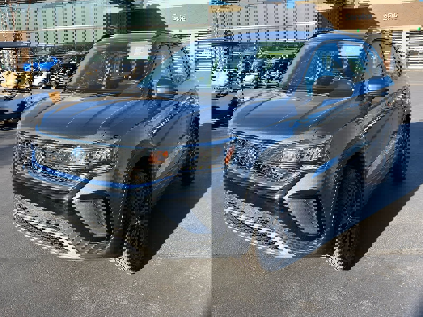 Used 2022 Volkswagen Taos S image 2