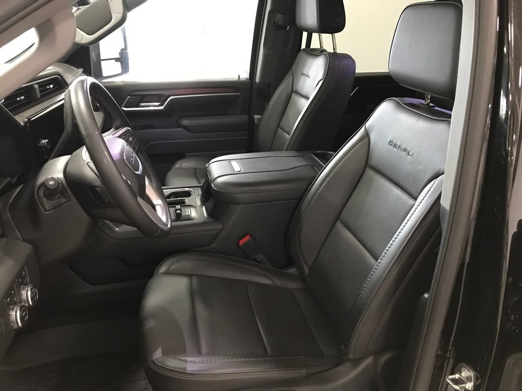 Used 2024 GMC Sierra 3500 Denali w/ Denali Reserve Package AWD/4WD image 10
