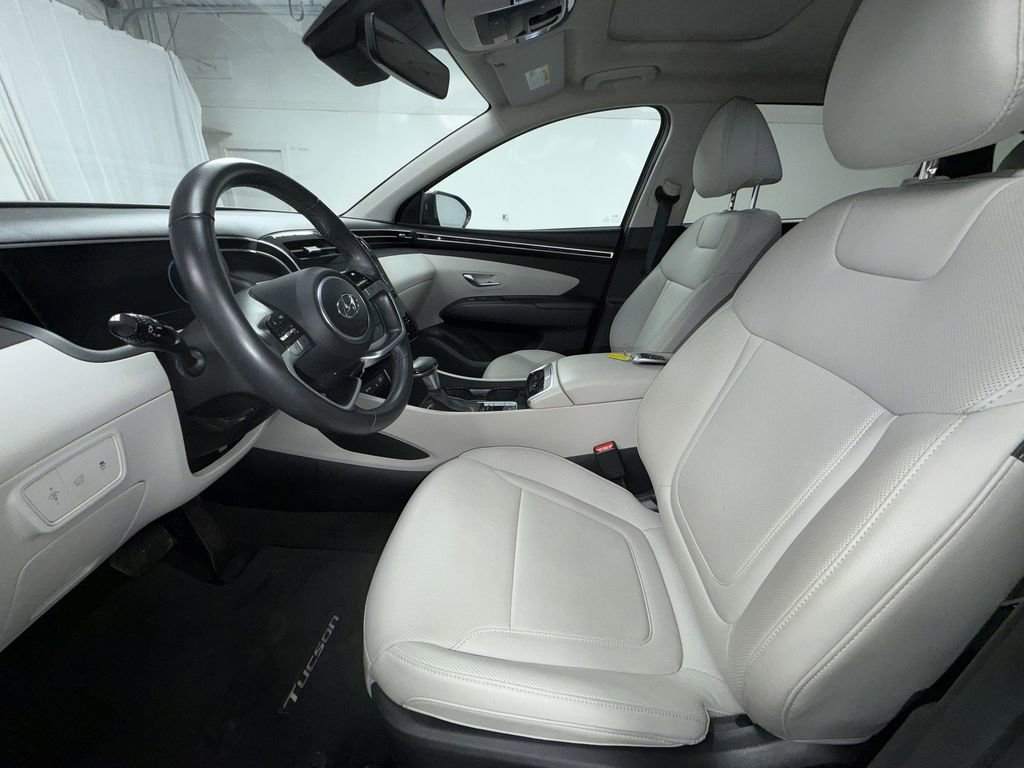 Used 2023 Hyundai Tucson SEL w/ Convenience Package image 3