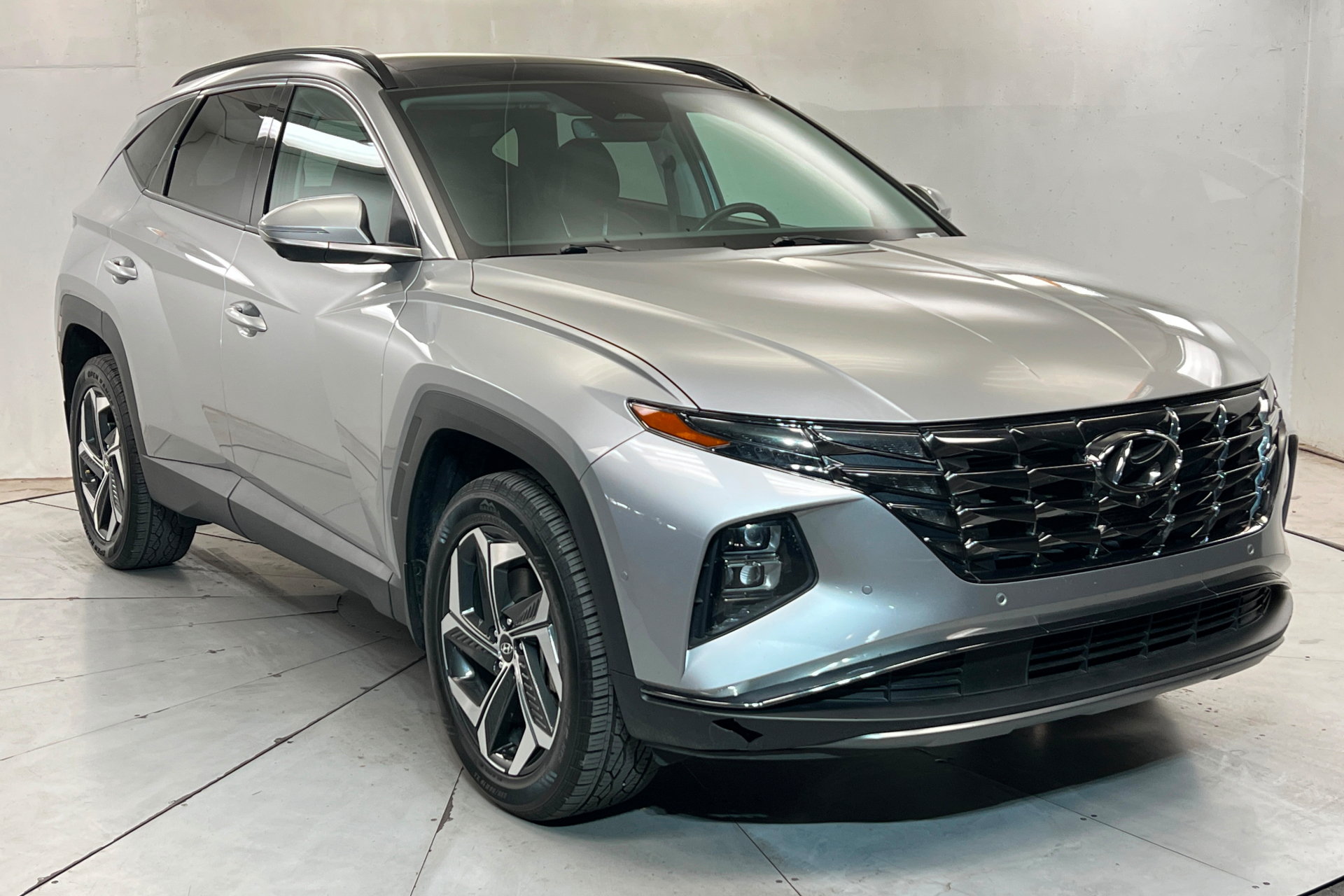 Used 2023 Hyundai Tucson Limited AWD/4WD image 8
