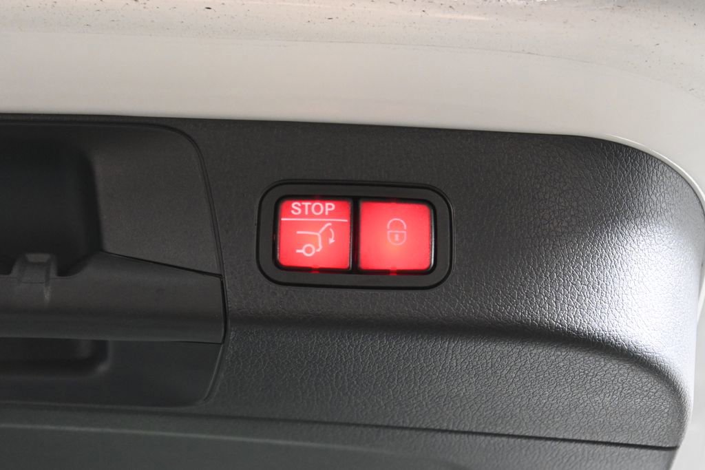 Certified 2026 Mercedes-Benz GLB 250 4MATIC image 34