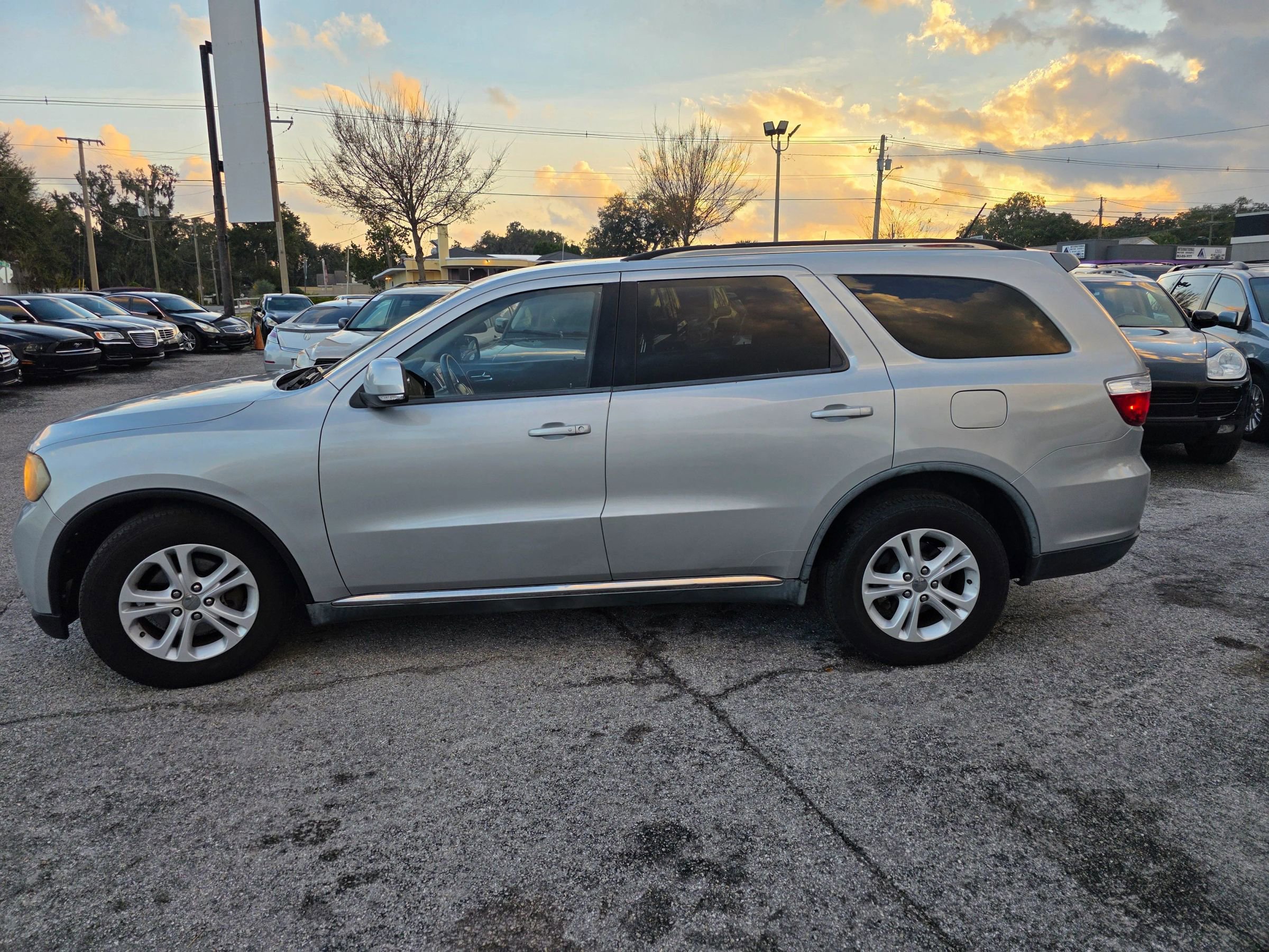 Used 2011 Dodge Durango Crew image 4