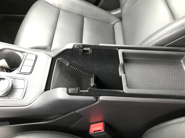 Certified 2025 Cadillac XT4 Premium Luxury image 13