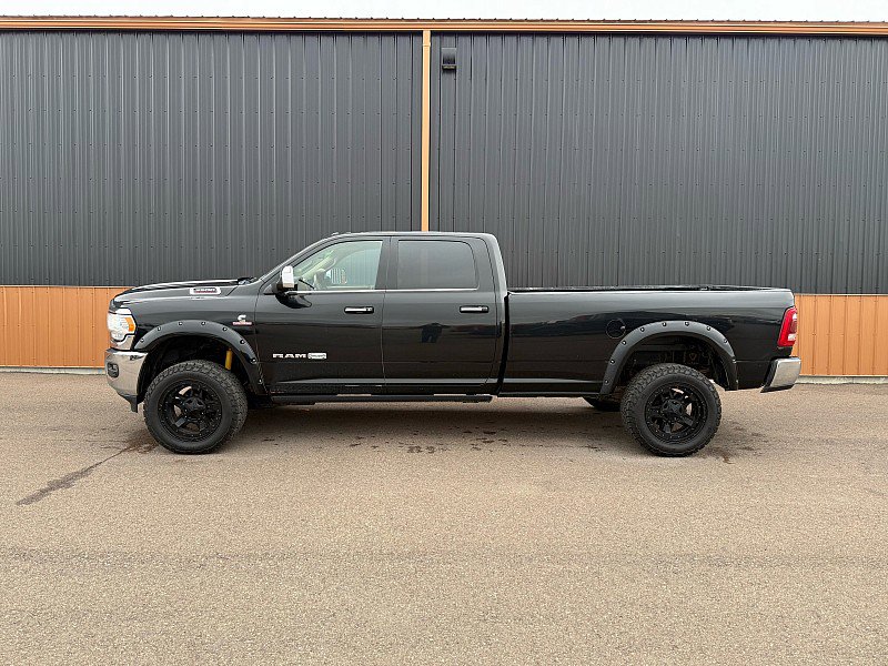 Used 2021 RAM 3500 Limited image 3