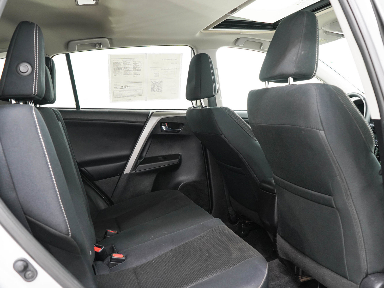 Used 2016 Toyota RAV4 XLE AWD/4WD image 14