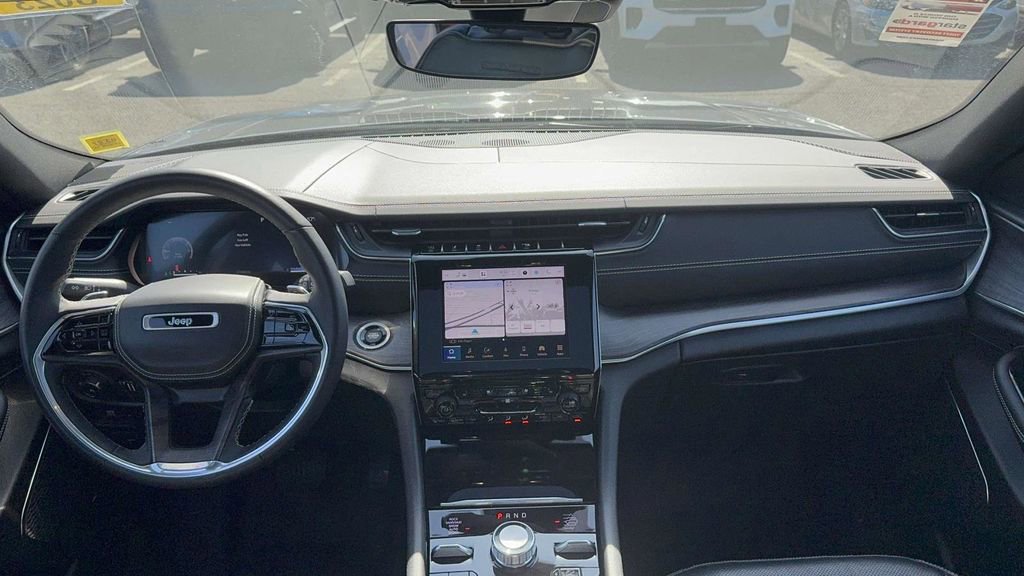 Used 2022 Jeep Grand Cherokee Overland image 35