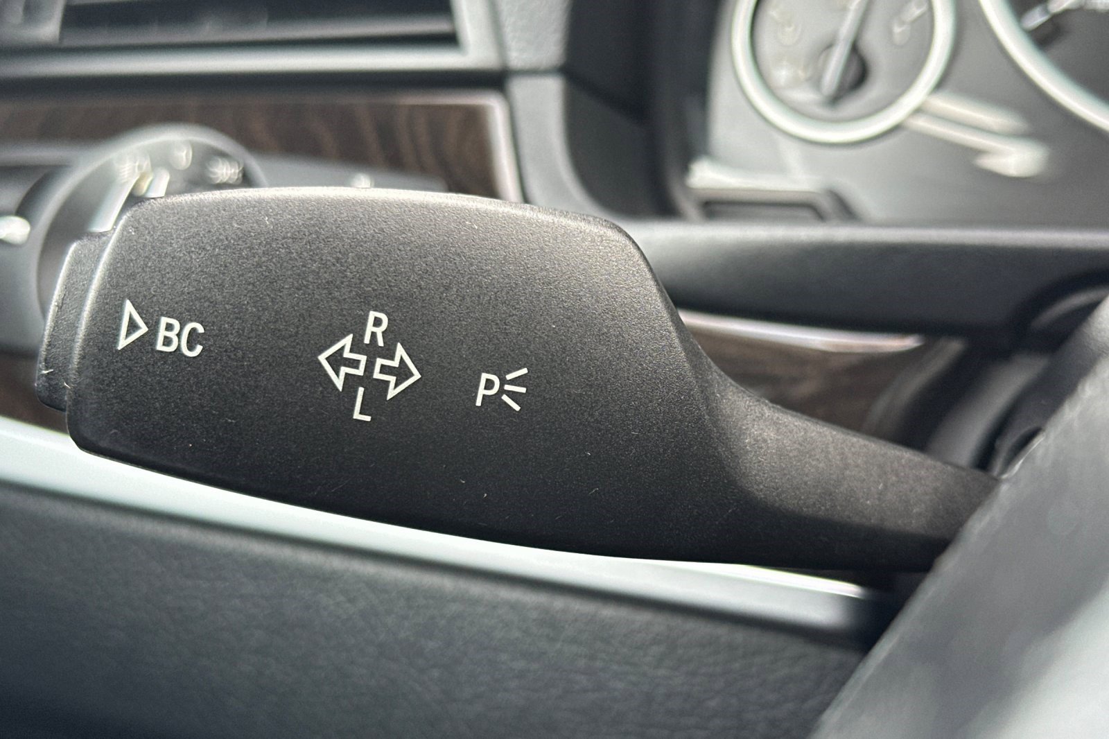 Used 2016 BMW 528i Sedan image 31