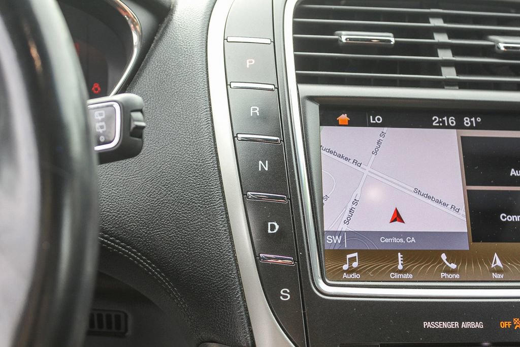 Used 2019 Lincoln Nautilus Select w/ Cargo Utility Package image 24