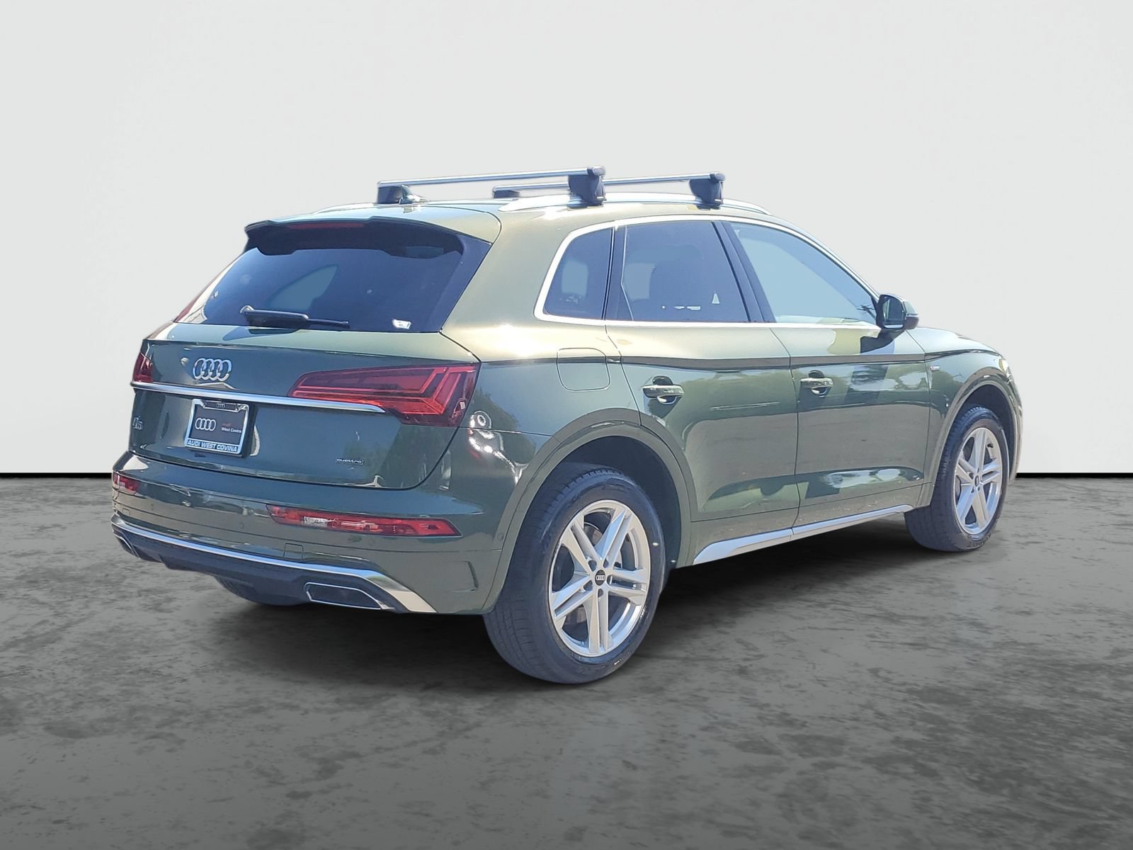 Used 2023 Audi Q5 e Prestige w/ Prestige Package AWD/4WD image 4
