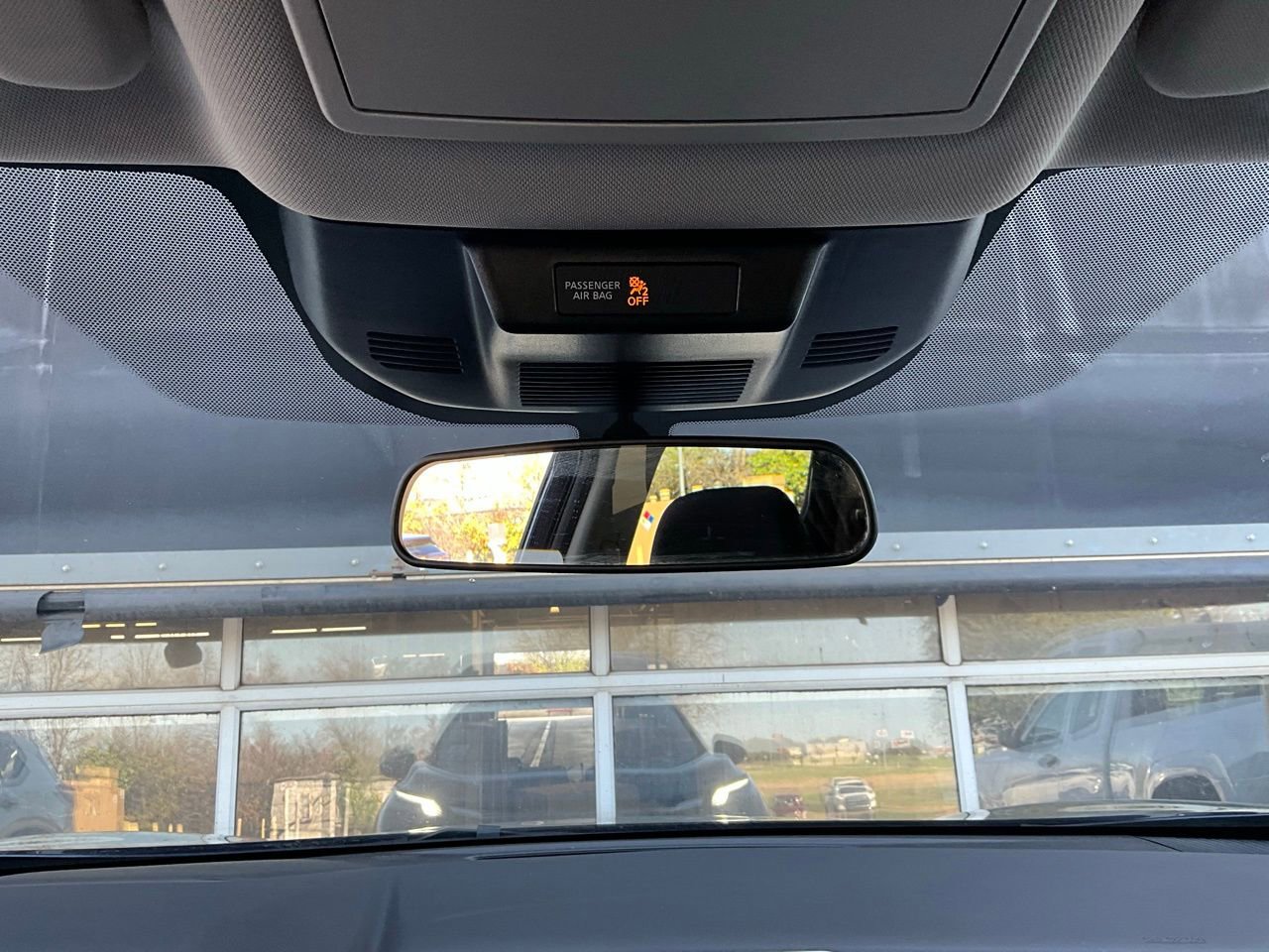 Used 2025 Nissan Rogue SV image 18