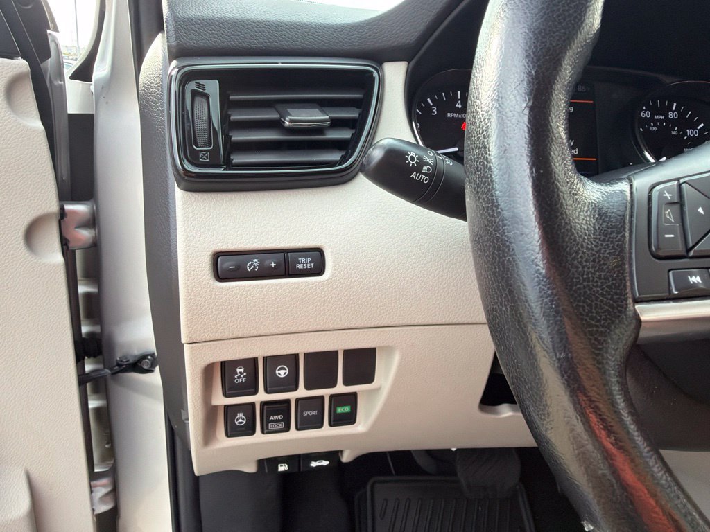 Used 2022 Nissan Rogue Sport SV w/ Technology Package AWD/4WD image 28