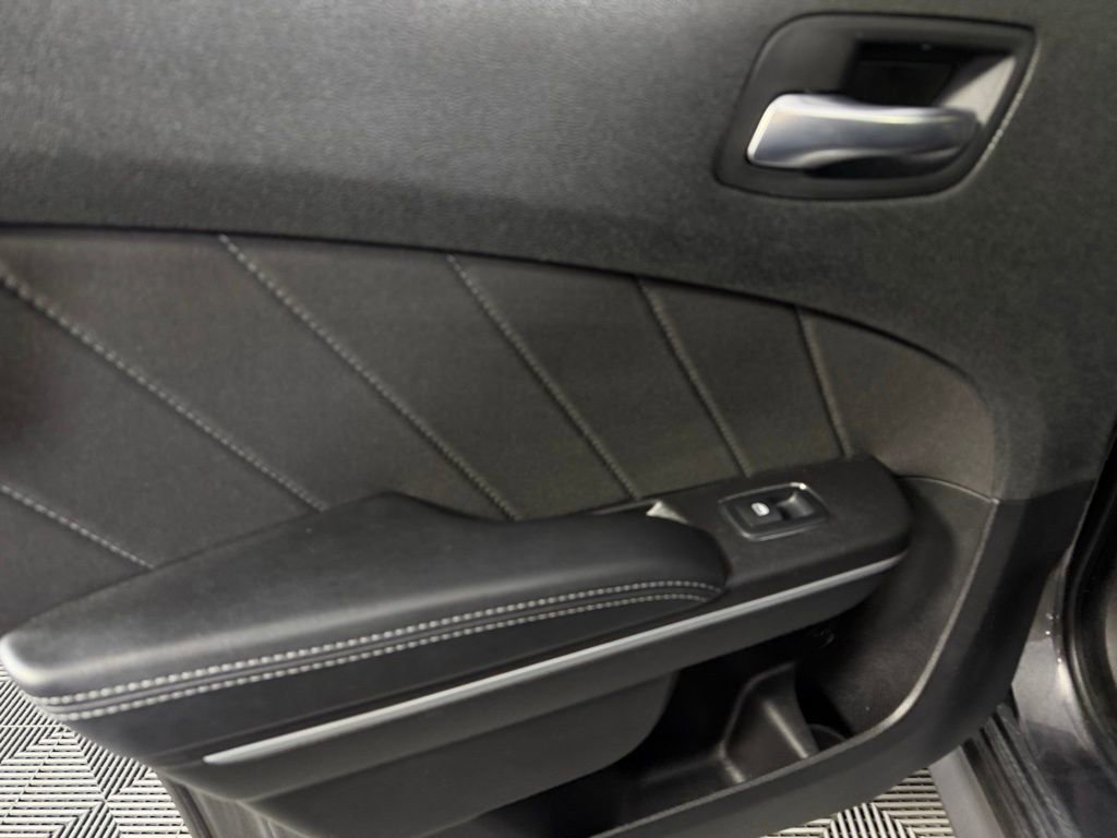 Used 2022 Dodge Charger R/T image 27