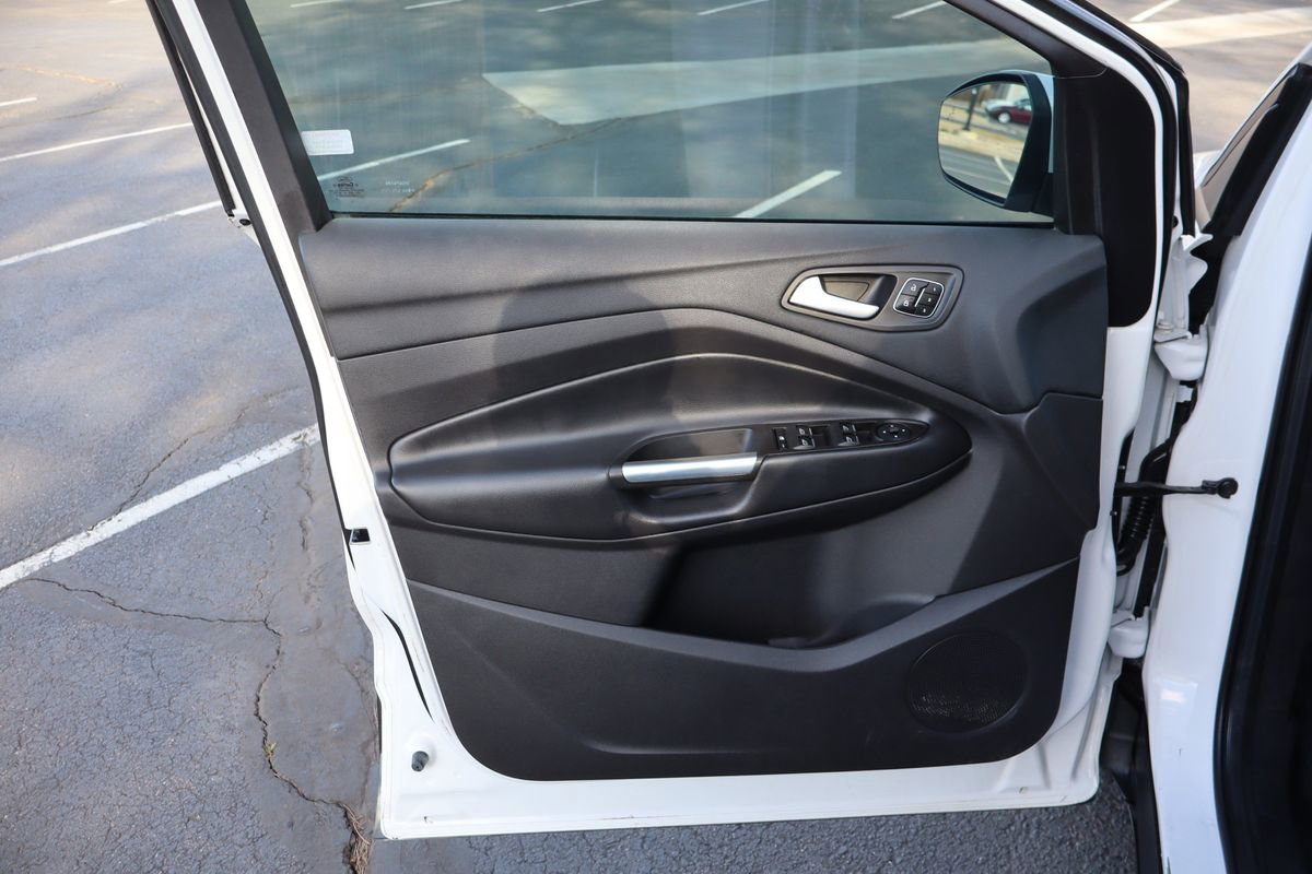 Used 2017 Ford Escape Titanium image 23