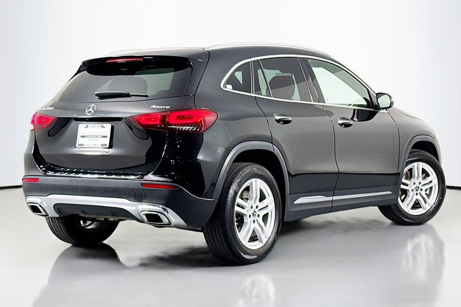 Certified 2022 Mercedes-Benz GLA 250 4MATIC w/ Premium Package image 12