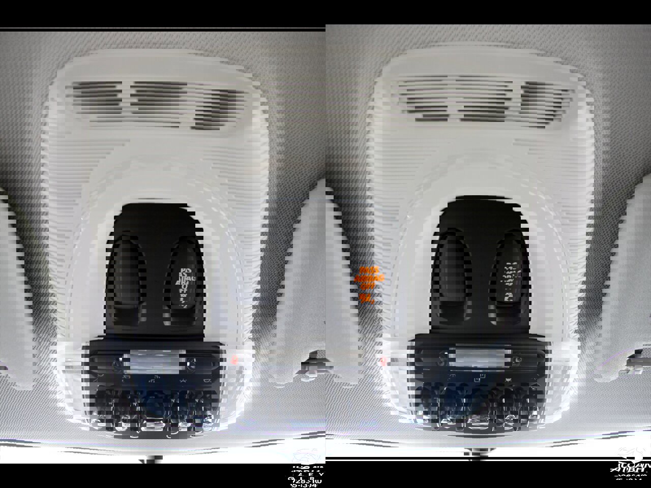 Used 2015 MINI Cooper 4-Door Hardtop w/ Premium Package image 22