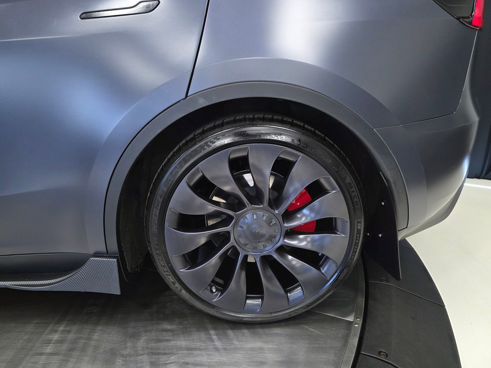 Used 2023 Tesla Model Y Performance AWD/4WD image 46