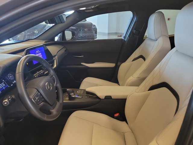 Used 2025 Lexus UX 300h FWD w/ Accessory Package (Z2) image 23