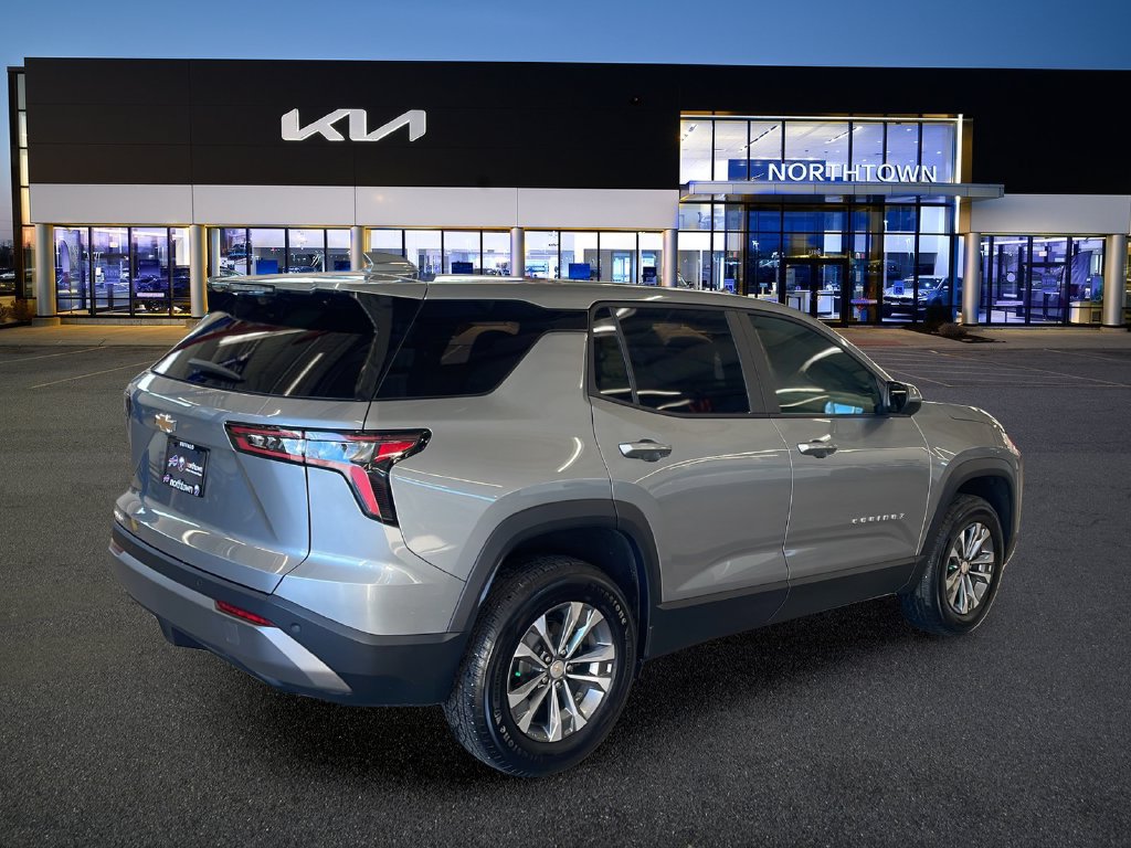 Used 2026 Chevrolet Equinox LT w/ Convenience Package II FWD image 6