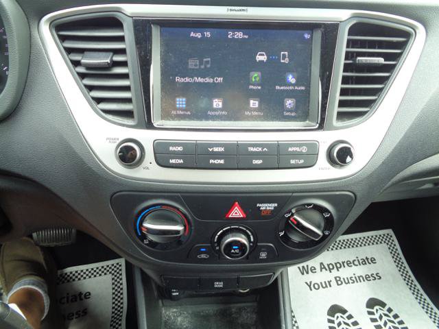 Used 2022 Hyundai Accent SEL FWD image 31