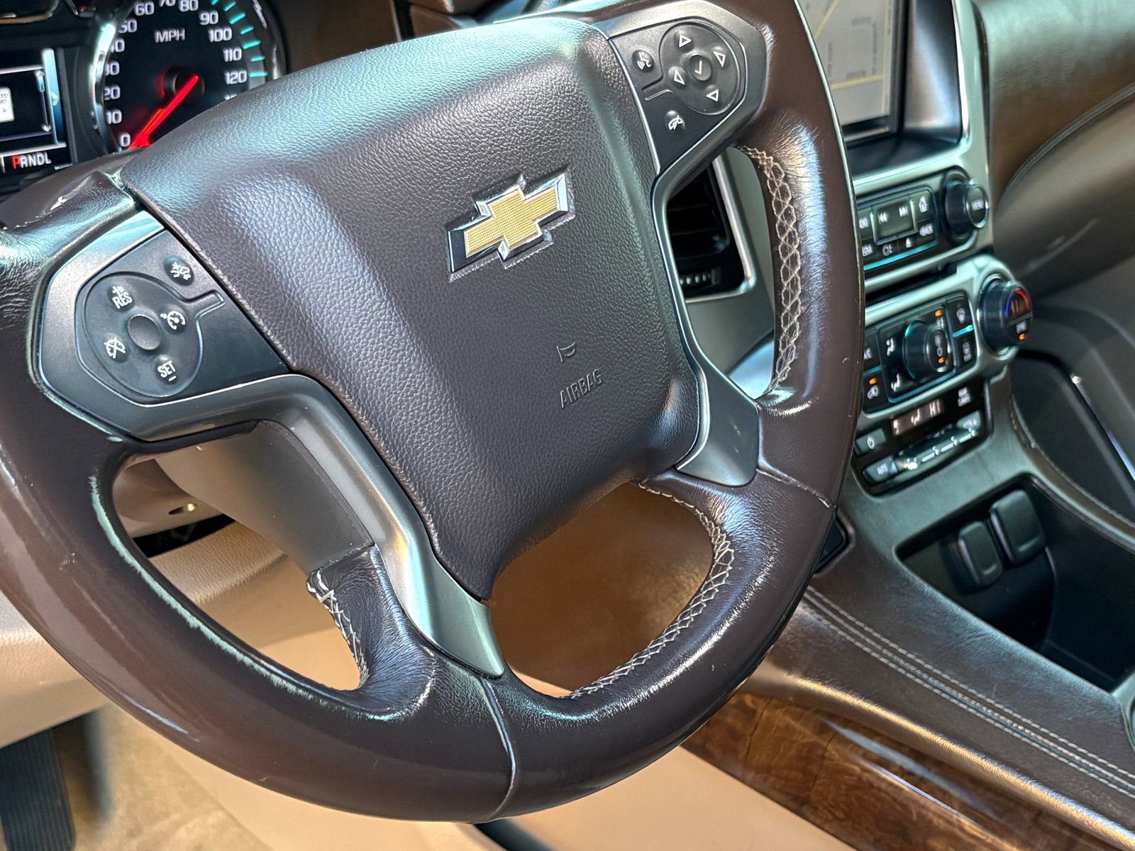 Used 2018 Chevrolet Suburban LT image 11