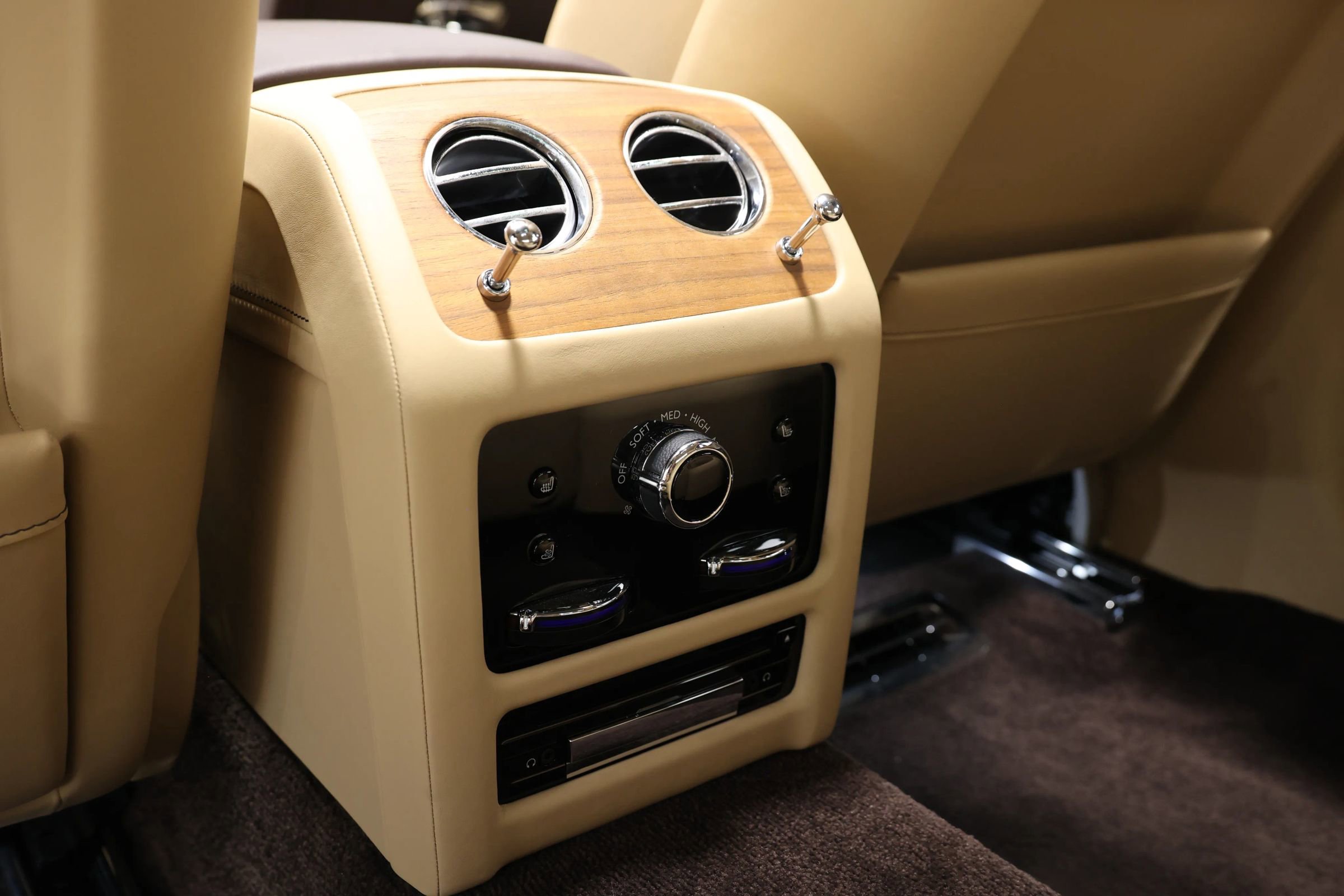 Used 2022 Rolls-Royce Ghost w/ Ghost Package image 72