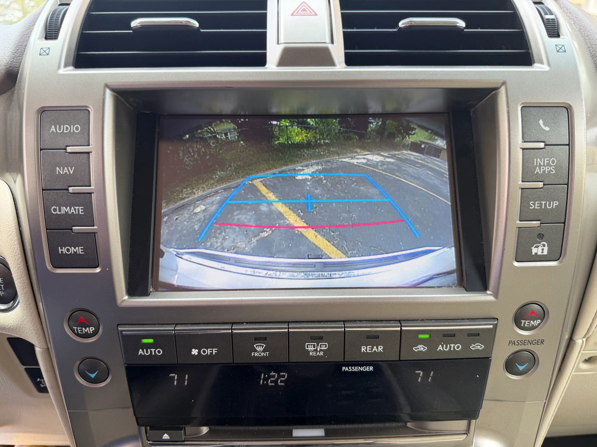 Used 2016 Lexus GX 460 w/ Premium Package AWD/4WD image 28
