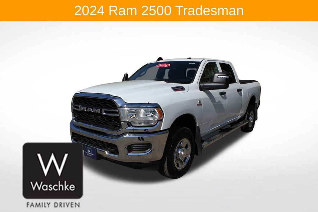 Used 2024 RAM 2500 Tradesman w/ Chrome Appearance Group AWD/4WD image 3