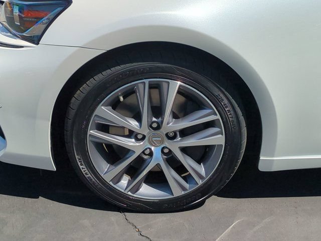 Used 2020 Lexus IS 300 w/ Navigation Package RWD image 9