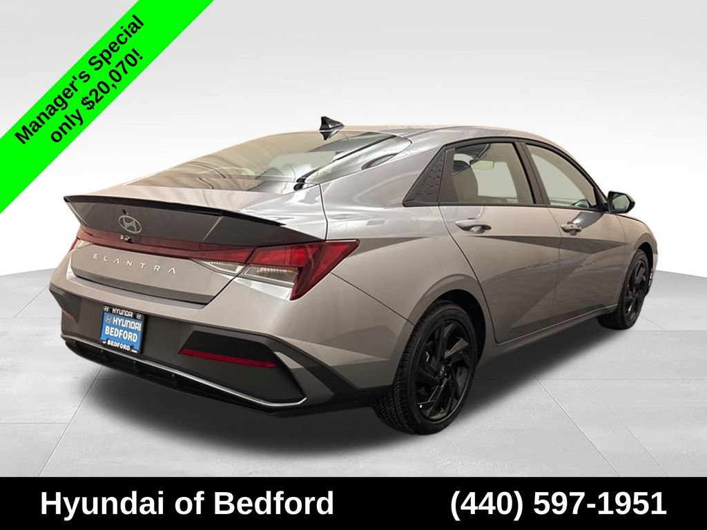 Certified 2026 Hyundai Elantra Sport FWD image 5