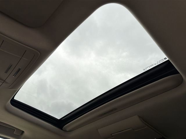 Used 2018 GMC Yukon XL SLT w/ Premium Edition image 24